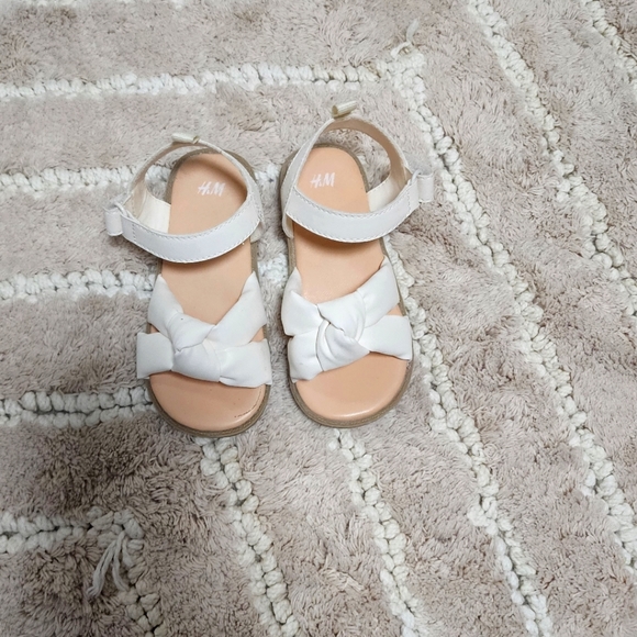 H&M Toddler Sandal 6M - Picture 1 of 3